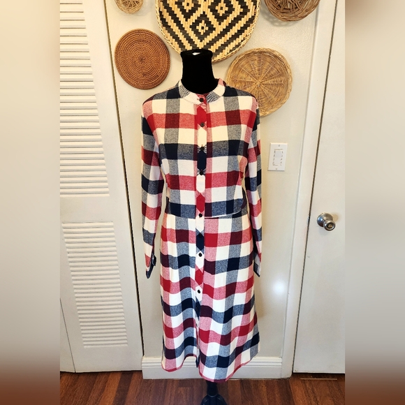 LAST ONE! Long Sleeve Plaid Button Down Dress - Picture 3 of 9